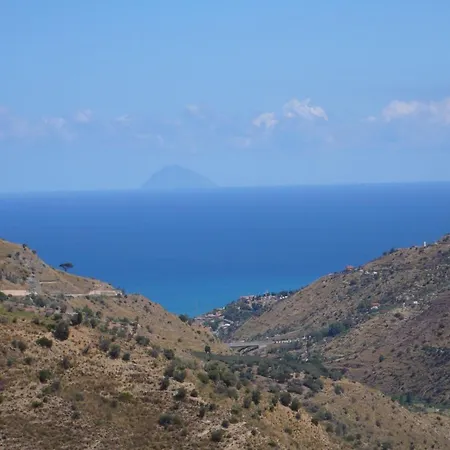 Contrada Carmine Nocleg ze śniadaniem Reitano (Messina)